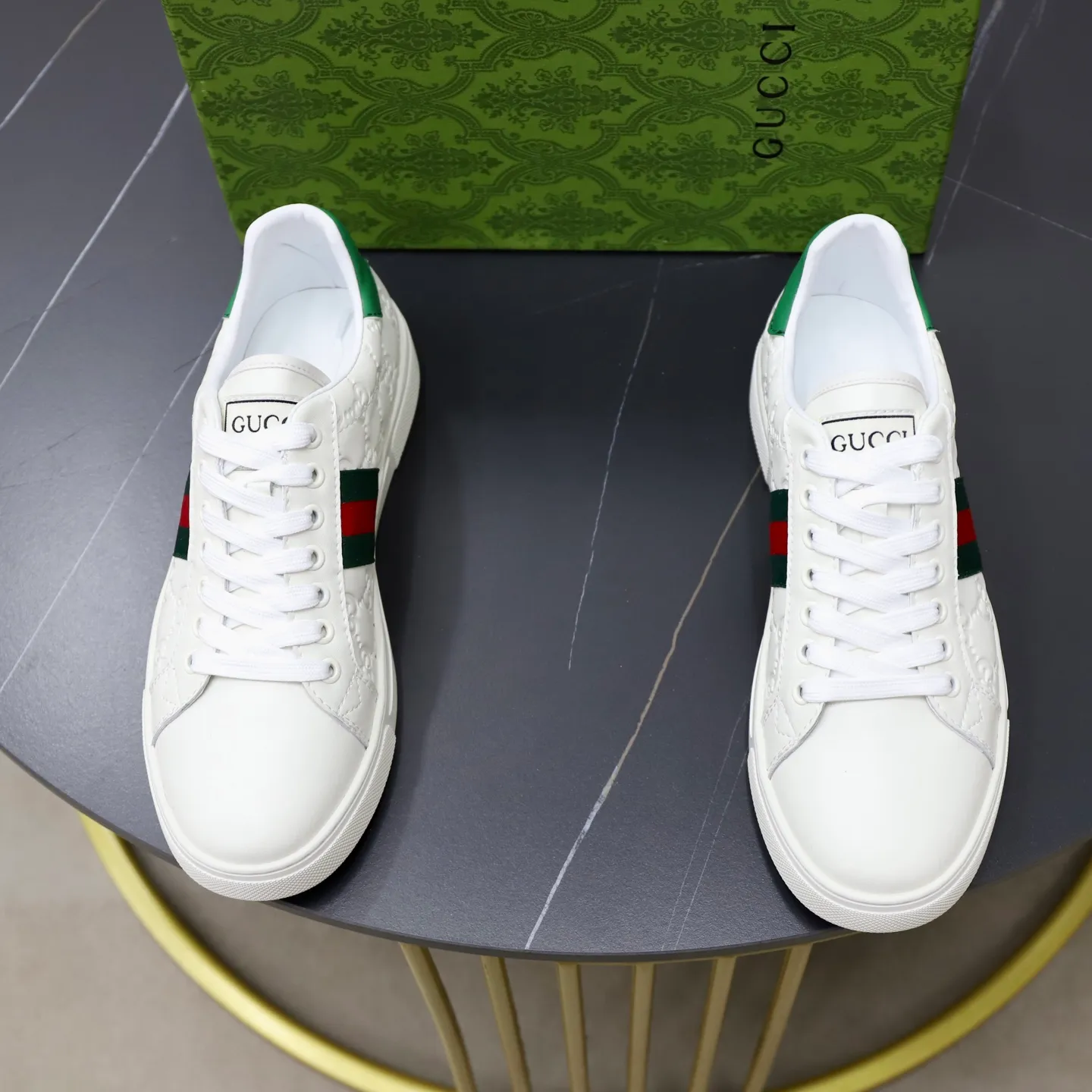 Ex-factory price: 420💰🙅‍♂️🙅‍♂️🙅‍♂️ Brand: Gucci GUCCi Standard code: 38-44 (45 customized) Grade: Same as the official website Material: Original leather splicing, comfortable and breathable sheepskin lining, original wear-resistant outsole Style category: Men's fashionable casual shoes, running, sports shoes, noble luxury brand elements, top luxury Color: actual picture color